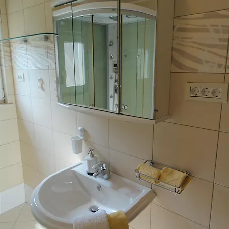 30660 - Tomislav * Selce